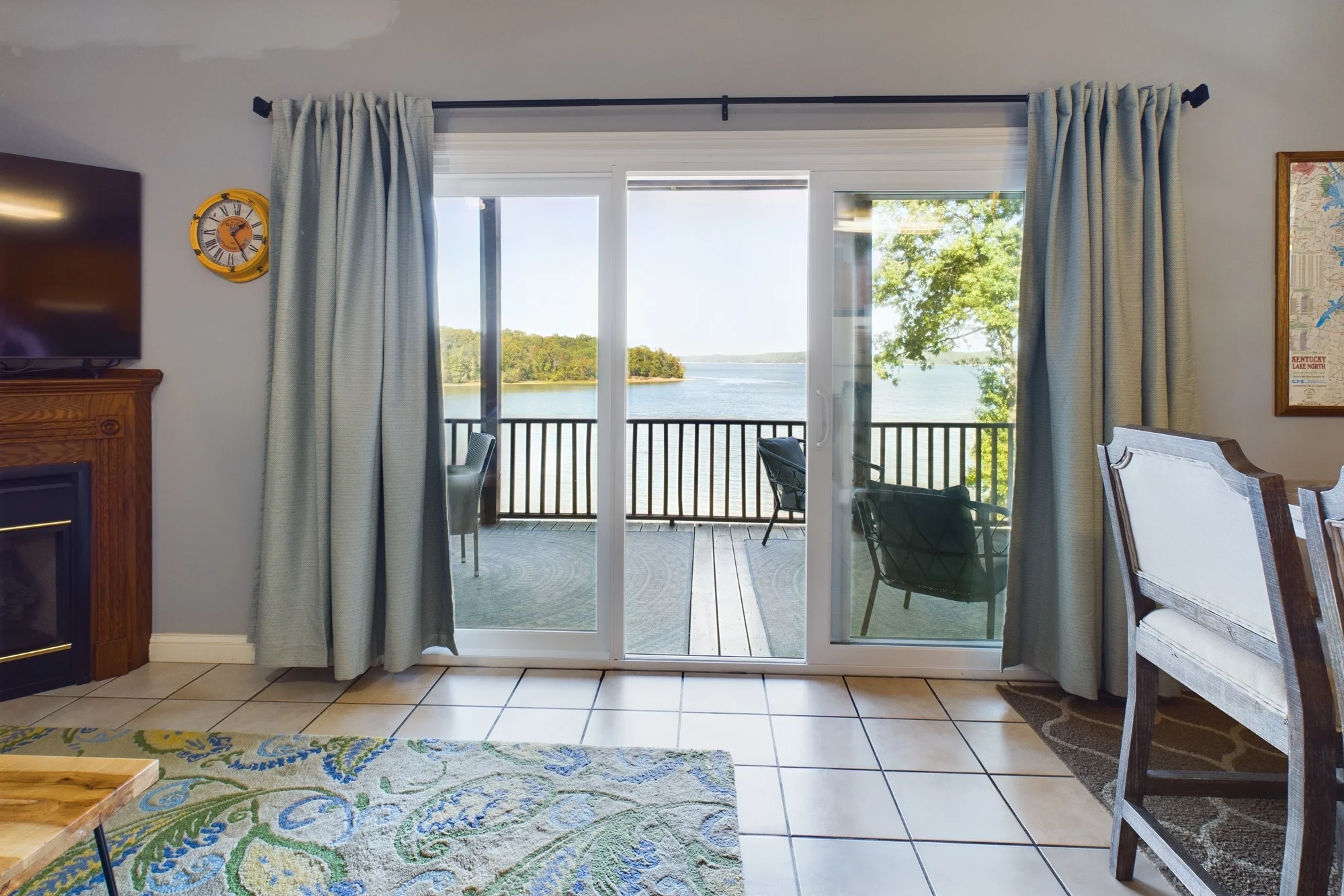 CAM02740G0-PR0010-STILL006