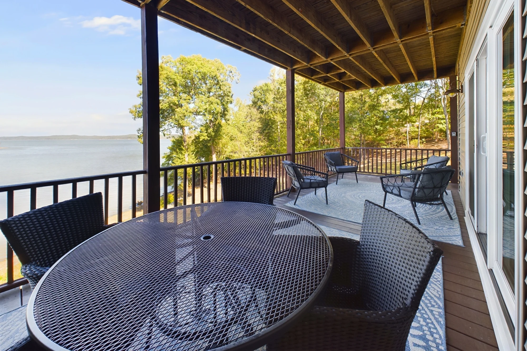 CAM02740G0-PR0010-STILL009