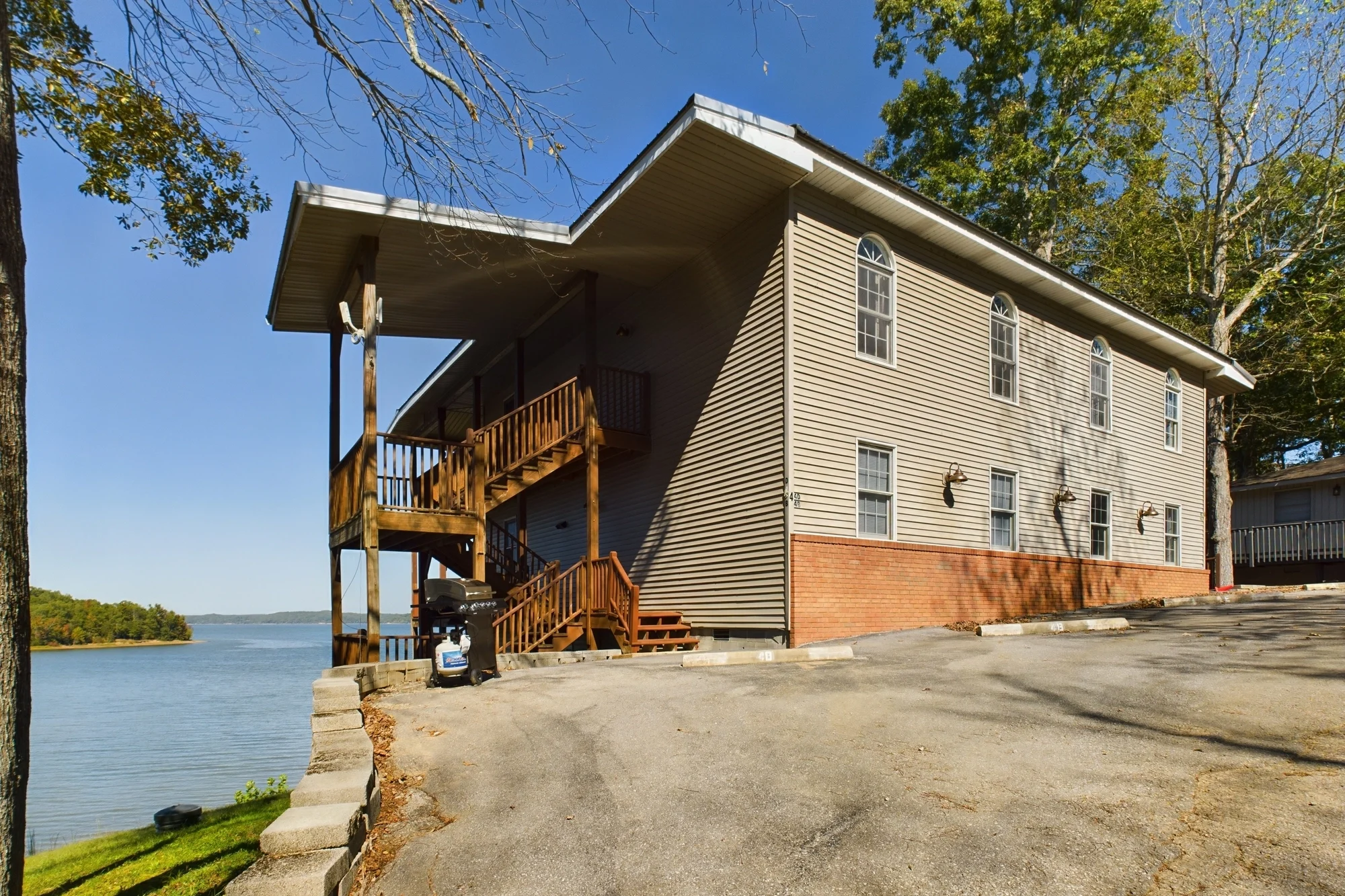 CAM02740G0-PR0010-STILL018